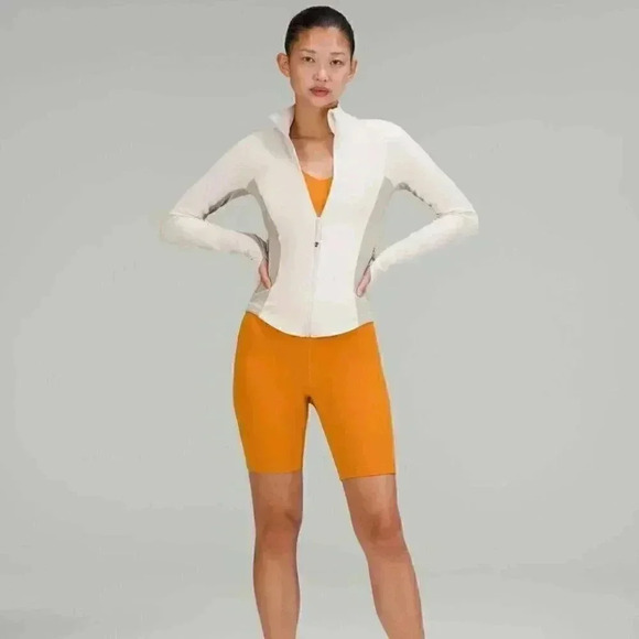 Lululemon throwback fitted casual athletic yoga  stretch shape pale pink jcket 2 - Picture 1 of 4